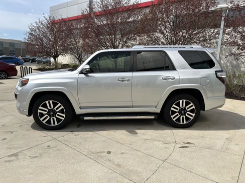 Certified 2019 Toyota 4Runner Limited AWD/4WD image 9