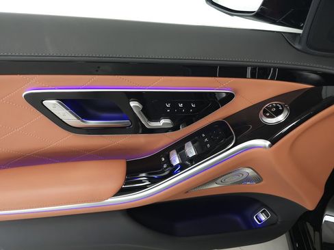 Used 2024 Mercedes-Benz S 580 4MATIC Sedan image 6