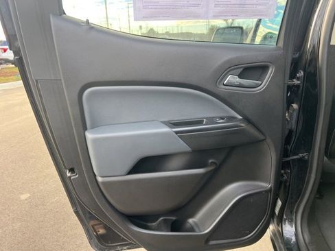 Used 2019 Chevrolet Colorado Z71 image 16