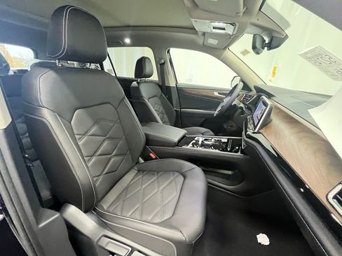 New 2026 Volkswagen Atlas SE image 12