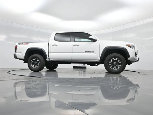 Used 2023 Toyota Tacoma TRD Off-Road AWD/4WD image 44