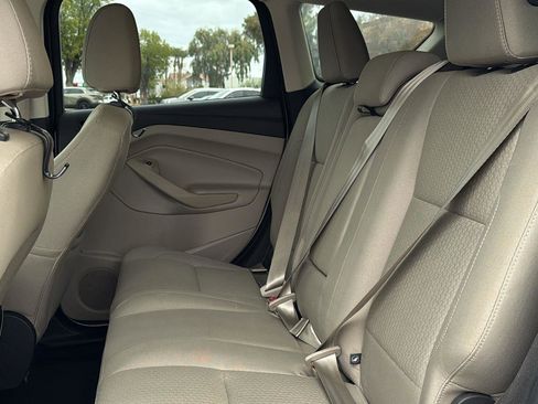 Used 2017 Ford Escape SE image 22