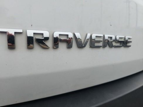Used 2020 Chevrolet Traverse LT w/ LT Premium Package FWD image 19
