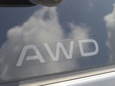Used 2024 Honda CR-V EX image 9