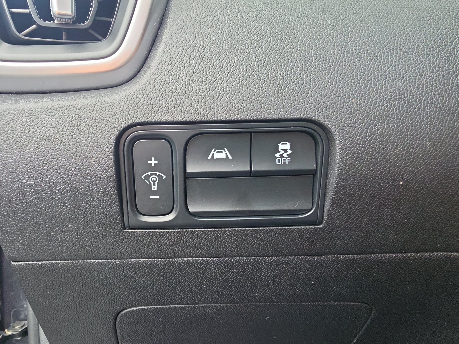 Used 2022 Kia Sorento S w/ Panoramic Sunroof Package FWD image 22