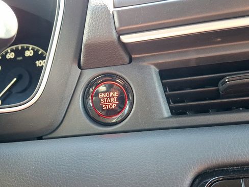 Certified 2025 Honda Pilot Touring image 29