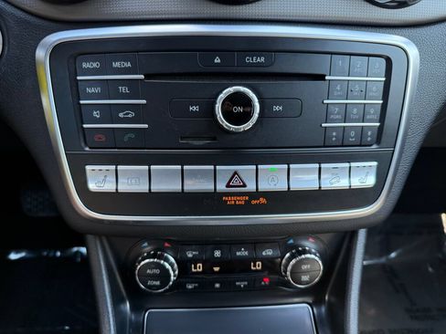 Used 2019 Mercedes-Benz GLA 250 4MATIC image 18