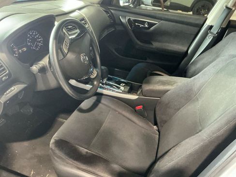 Used 2013 Nissan Altima 2.5 S FWD image 13