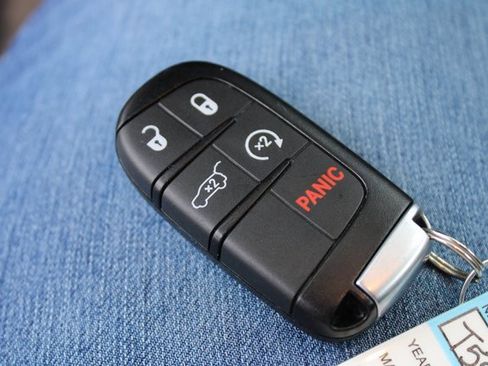 Used 2019 Jeep Grand Cherokee Limited w/ Luxury Group II image 6