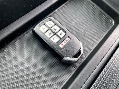 Used 2020 Honda Odyssey Touring image 36
