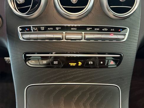 Used 2022 Mercedes-Benz GLC 300 4MATIC image 22