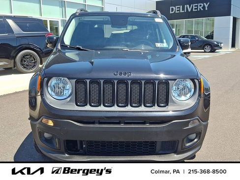 Used 2016 Jeep Renegade Latitude AWD/4WD image 2