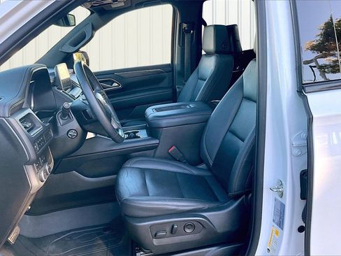 Used 2023 Chevrolet Tahoe Z71 w/ Luxury Package image 16