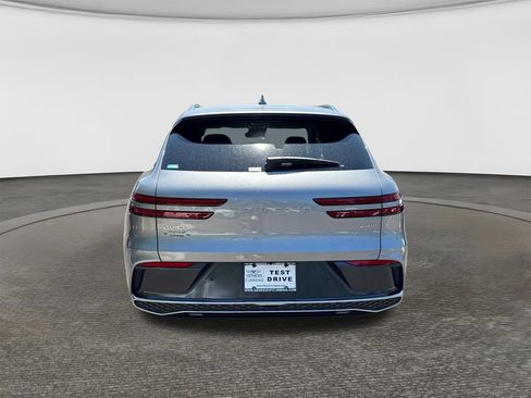 New 2026 Genesis GV70 2.5T Select AWD/4WD image 7