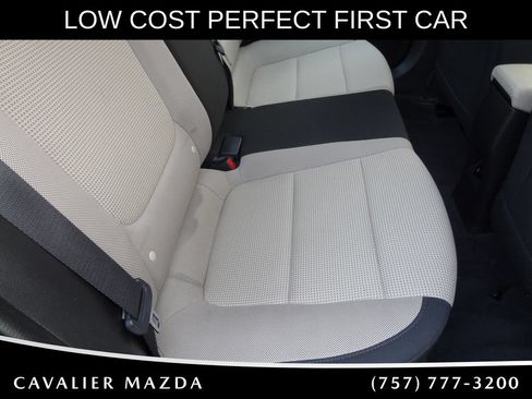 Used 2022 Hyundai Accent Limited FWD image 12