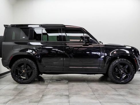 Used 2020 Land Rover Defender 110 HSE AWD/4WD image 10