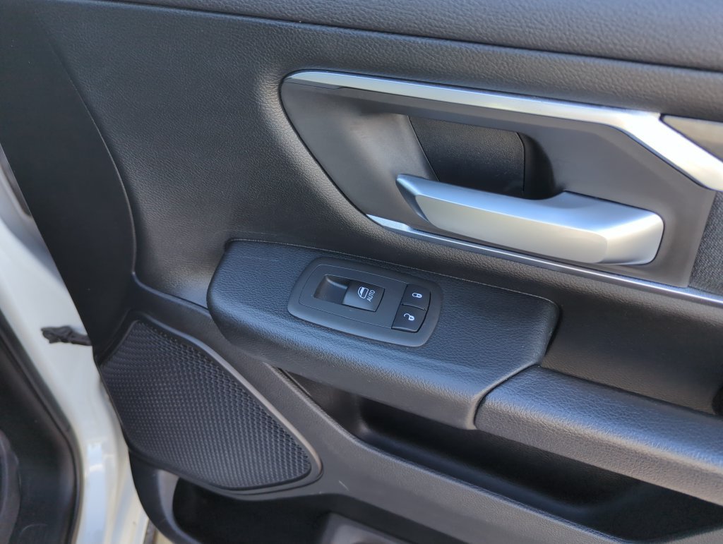 Used 2019 RAM 1500 Big Horn AWD/4WD image 32