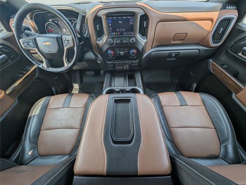 Used 2022 Chevrolet Silverado 1500 High Country w/ Safety Package II AWD/4WD image 32