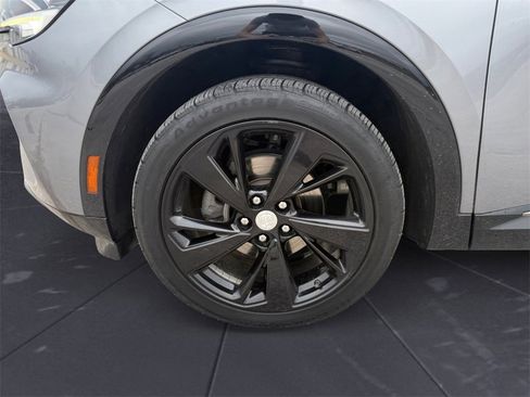 Used 2021 Buick Envision Essence w/ Technology Package I image 14