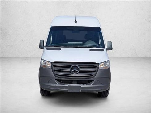 Used 2024 Mercedes-Benz Sprinter 2500 image 2