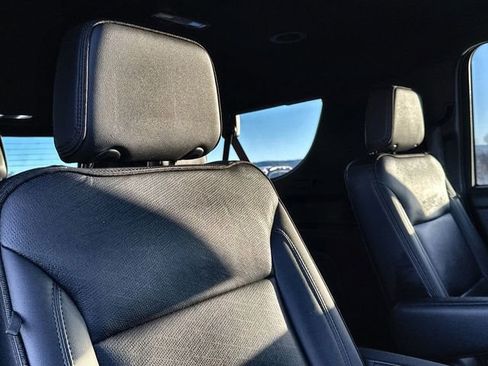 Used 2021 Chevrolet Suburban High Country image 25