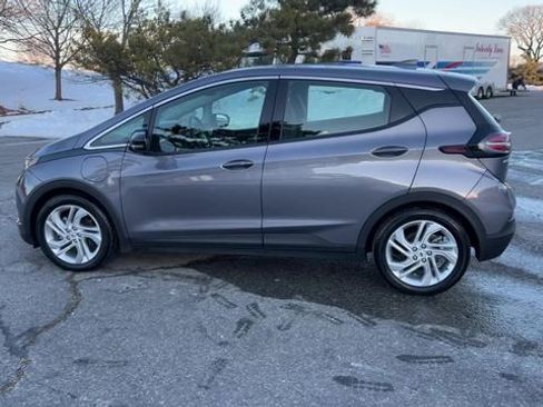 Used 2022 Chevrolet Bolt LT image 39