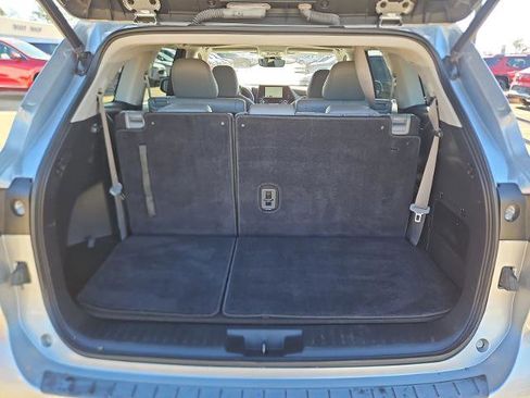 Used 2023 Toyota Highlander XLE image 24