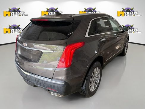 Used 2019 Cadillac XT5 Luxury w/ Trailering Package AWD/4WD image 4