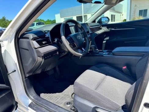 Used 2025 Toyota Camry LE FWD image 13