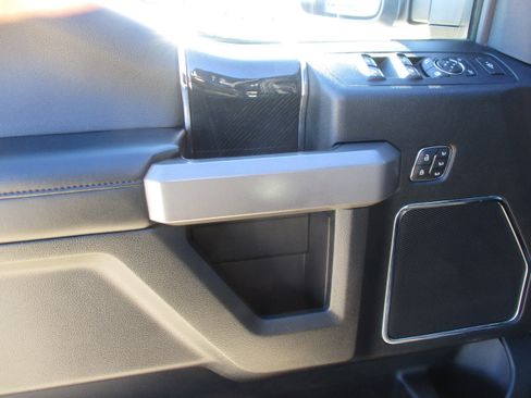 Used 2020 Ford F250 Platinum w/ FX4 Off-Road Package AWD/4WD image 44