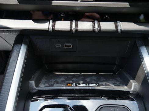 New 2025 Chevrolet Colorado Trail Boss w/ Midnight Edition image 17