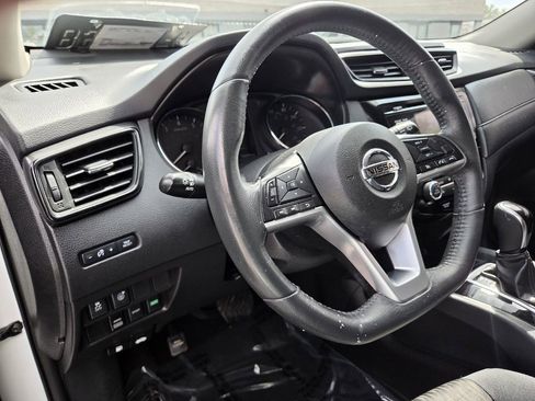 Used 2017 Nissan Rogue SV w/ Midnight Edition AWD/4WD image 11