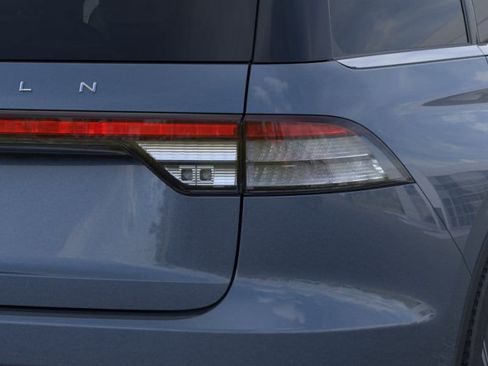 New 2026 Lincoln Aviator AWD image 21