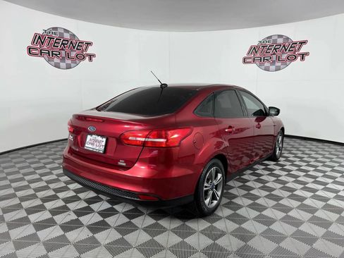 Used 2017 Ford Focus SE FWD image 7