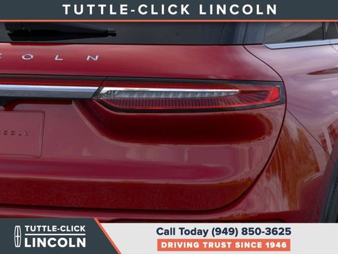 New 2025 Lincoln Corsair Reserve w/ Equipment Group 202A image 21