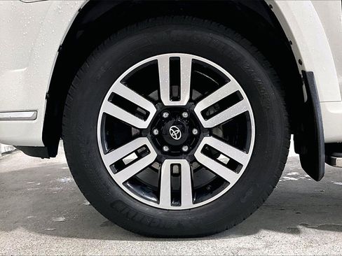 Used 2022 Toyota 4Runner Limited image 8