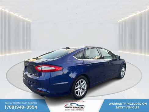Used 2015 Ford Fusion SE FWD image 4