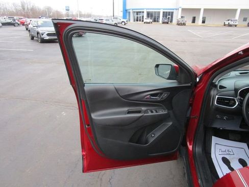 Used 2023 Chevrolet Equinox LT AWD/4WD image 18