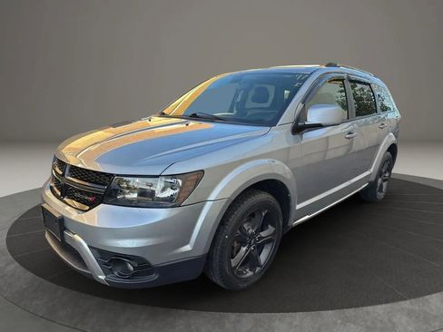 Used 2018 Dodge Journey Crossroad image 1