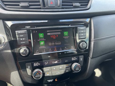 Used 2019 Nissan Rogue SL FWD image 15