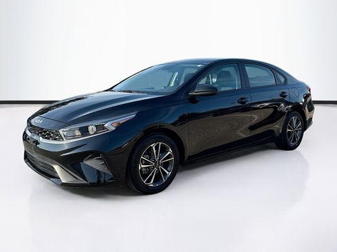 Used 2023 Kia Forte LXS image 7