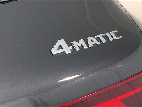 Used 2021 Mercedes-Benz GLC 300 4MATIC image 10