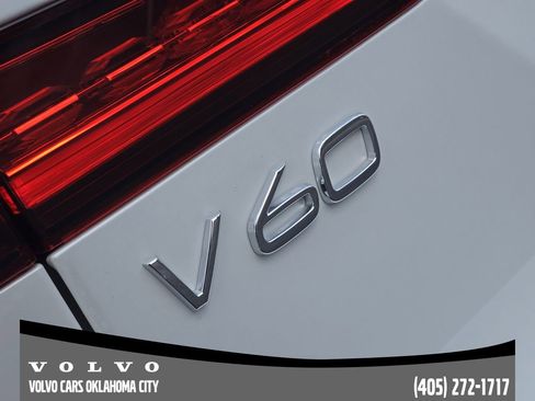 New 2026 Volvo V60 B5 Cross Country Plus w/ Climate Package AWD/4WD image 9