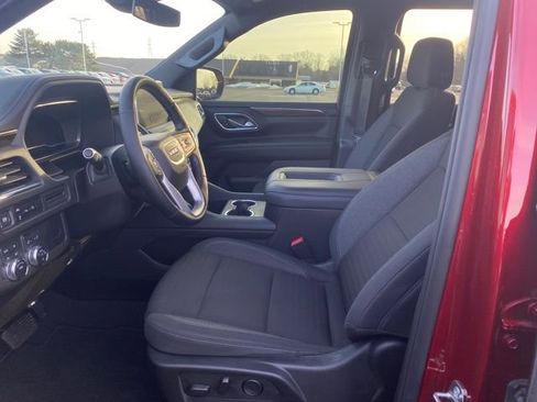 Used 2024 GMC Yukon SLE image 17