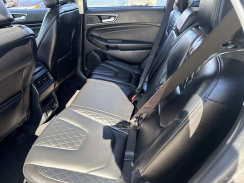 Used 2023 Ford Edge Titanium image 18
