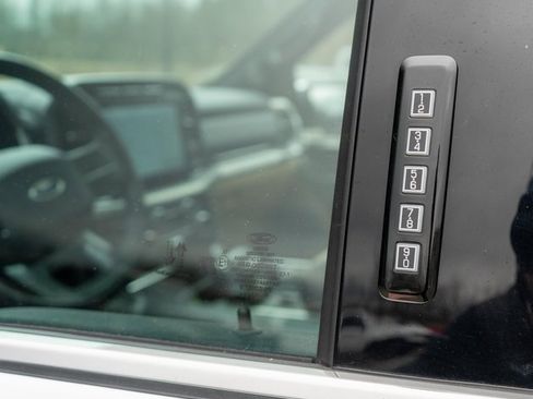 Used 2022 Ford F150 Lariat w/ Equipment Group 502A High image 18