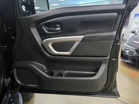 Used 2016 Nissan Titan PRO-4X w/ Pro-4x Convenience Package image 27