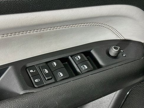 Used 2025 Jeep Compass Limited AWD/4WD image 15