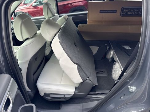 New 2026 Hyundai Santa Fe SE image 13