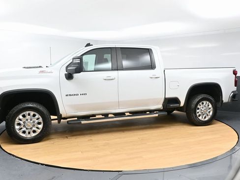 Used 2022 Chevrolet Silverado 2500 LT w/ Convenience Package AWD/4WD image 6